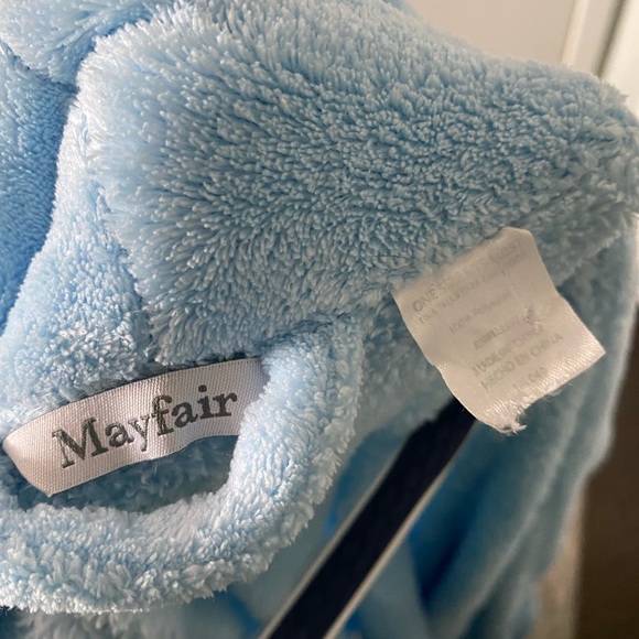 Bathrobe - Picture 3 of 5